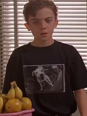 Retro 2000s Malcolm In The Middle Style White Dog Graphic Tee Shirt